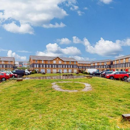 Elegant 1Bed Flat With Parking 5 Min To Hackney Wick Appartement Londen Buitenkant foto